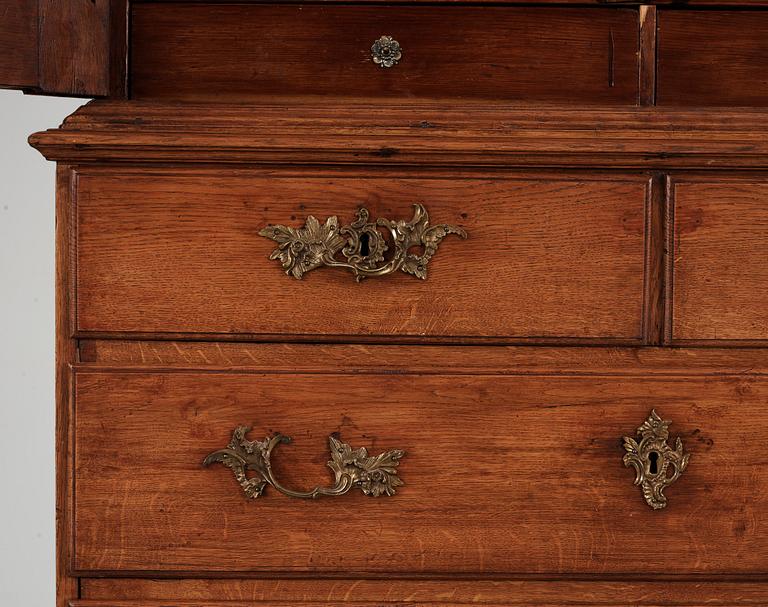 SALSSKÅP, rokoko, 1700-talets andra hälft.