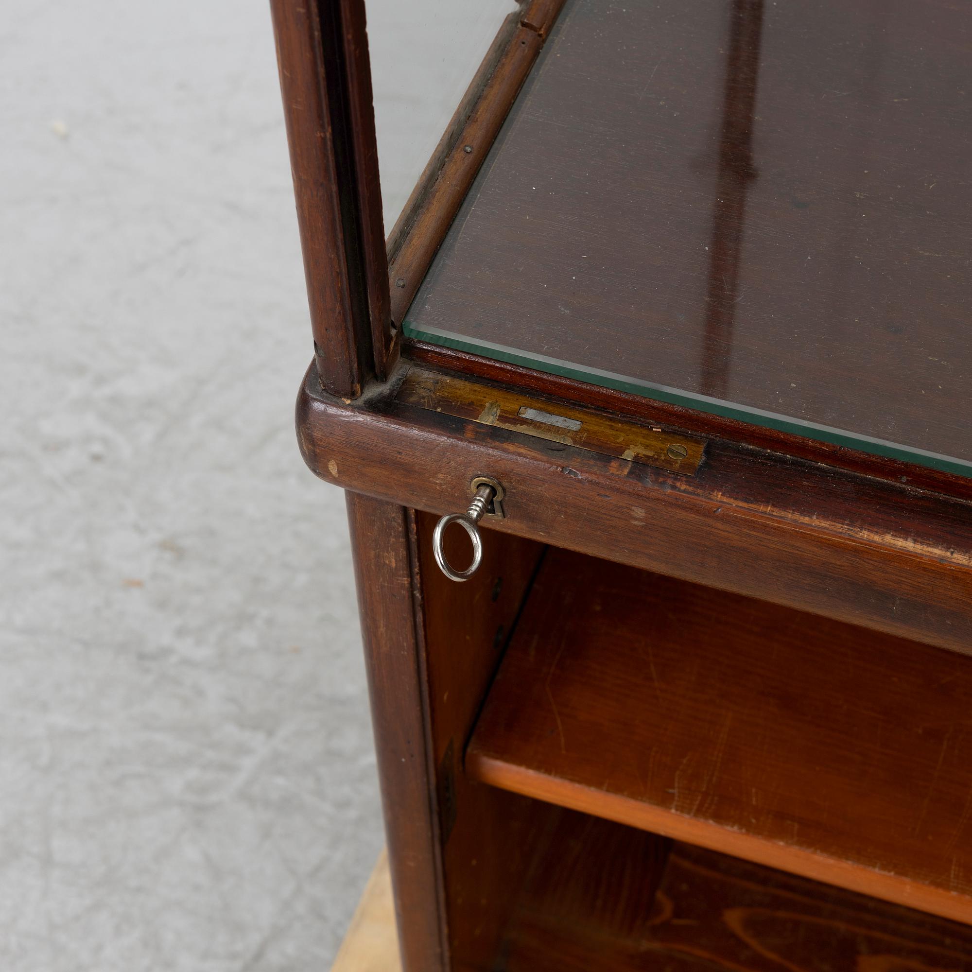 A display cabinet, first half of the 20th century.