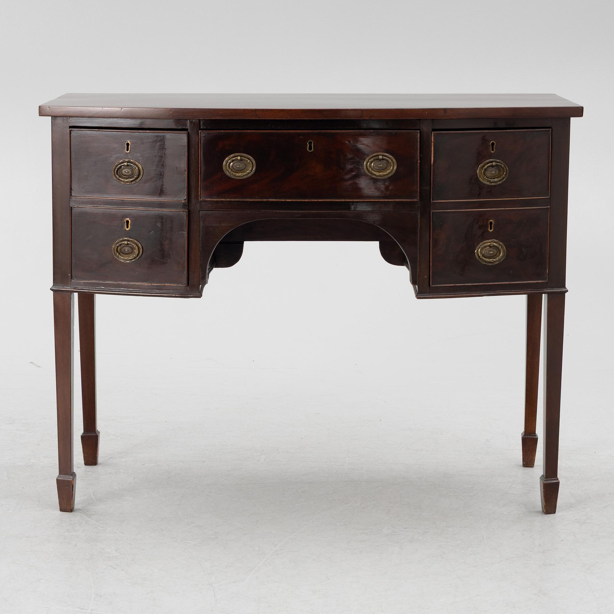 Sideboard, England, Sheraton style, early 20th century.