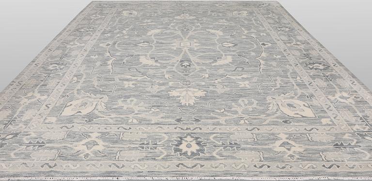 A carpet, Ziegler design, approx. 427 x 305 cm.