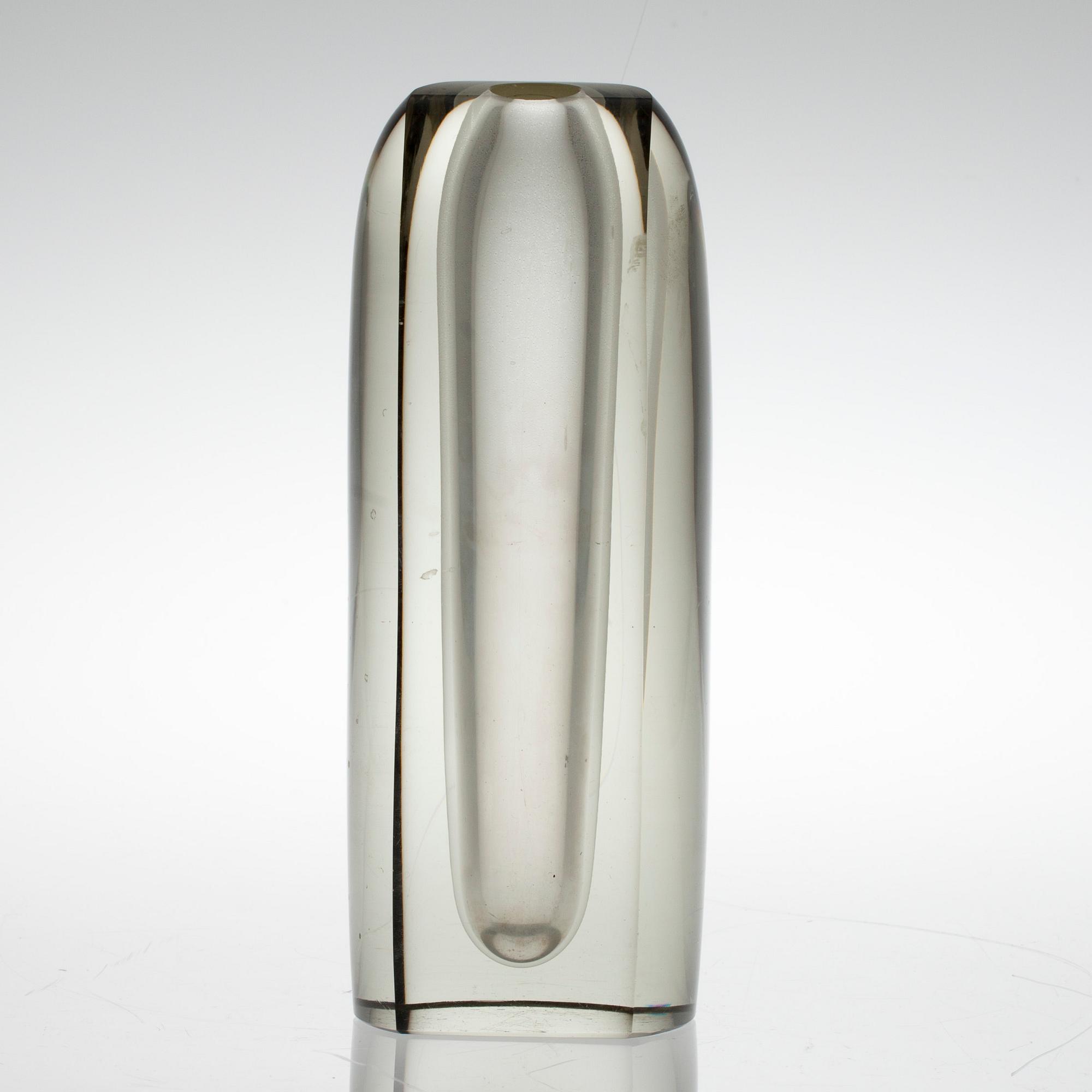 VAS, glas, HM 105, signerad H. Moilanen Nuutajärvi Notsjö -62.