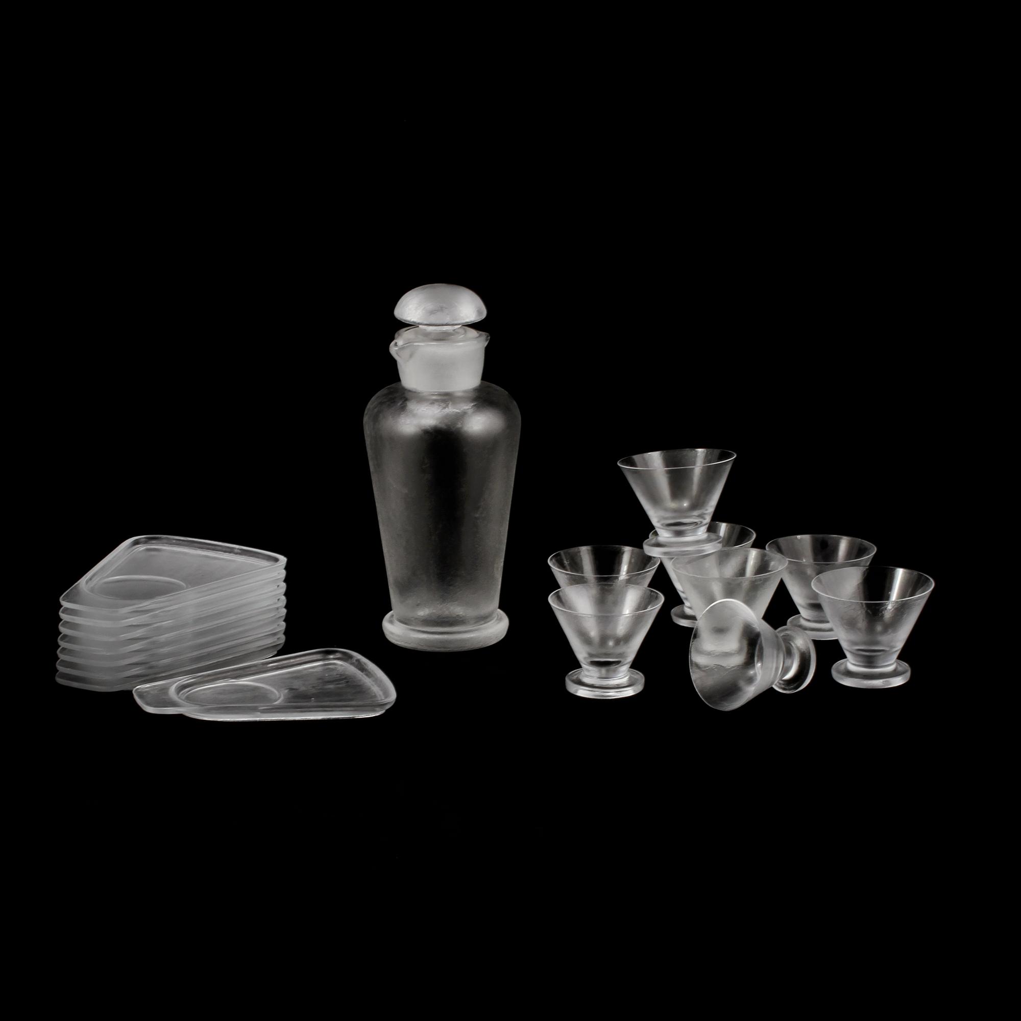 GLASSERVIS, 9 delar, "Iced", Vicke Lindstrand, Orrefors, formgiven 1936.
