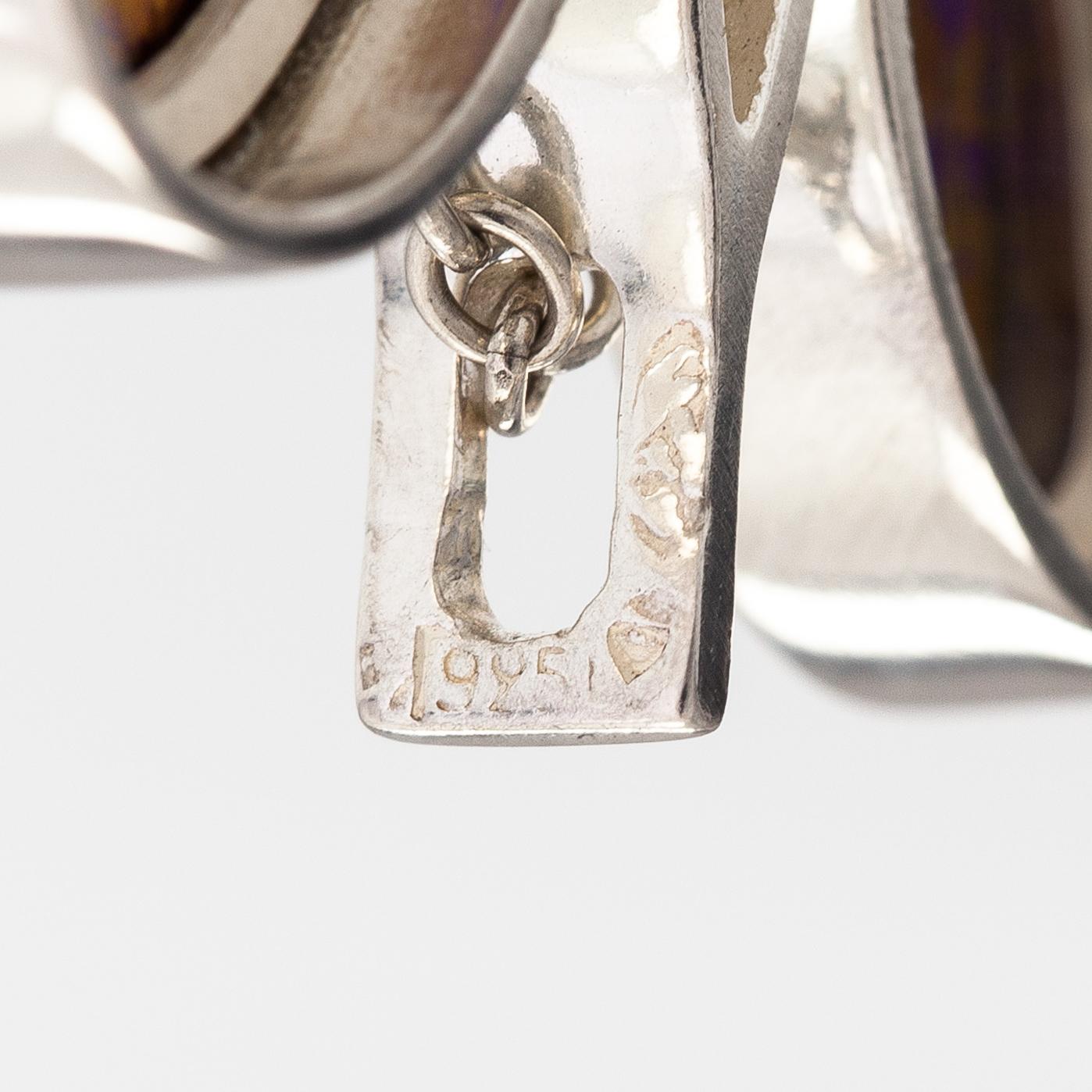 Nanny Still, A sterling silver and titanium necklace. Kultakeskus, Hämeenlinna.
