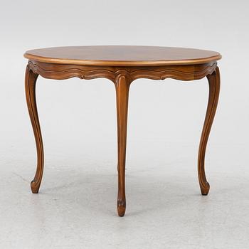 Sofa, 2 armchairs, 4 chairs, table and banquet, Rococo style, 20th century.