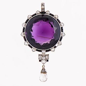 A PENDANT, facetted amethyst, old and briolette cut diamonds, square cut garnets, white gold.