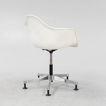 Charles & Ray Eames, a 'PACC' chair, Vitra.