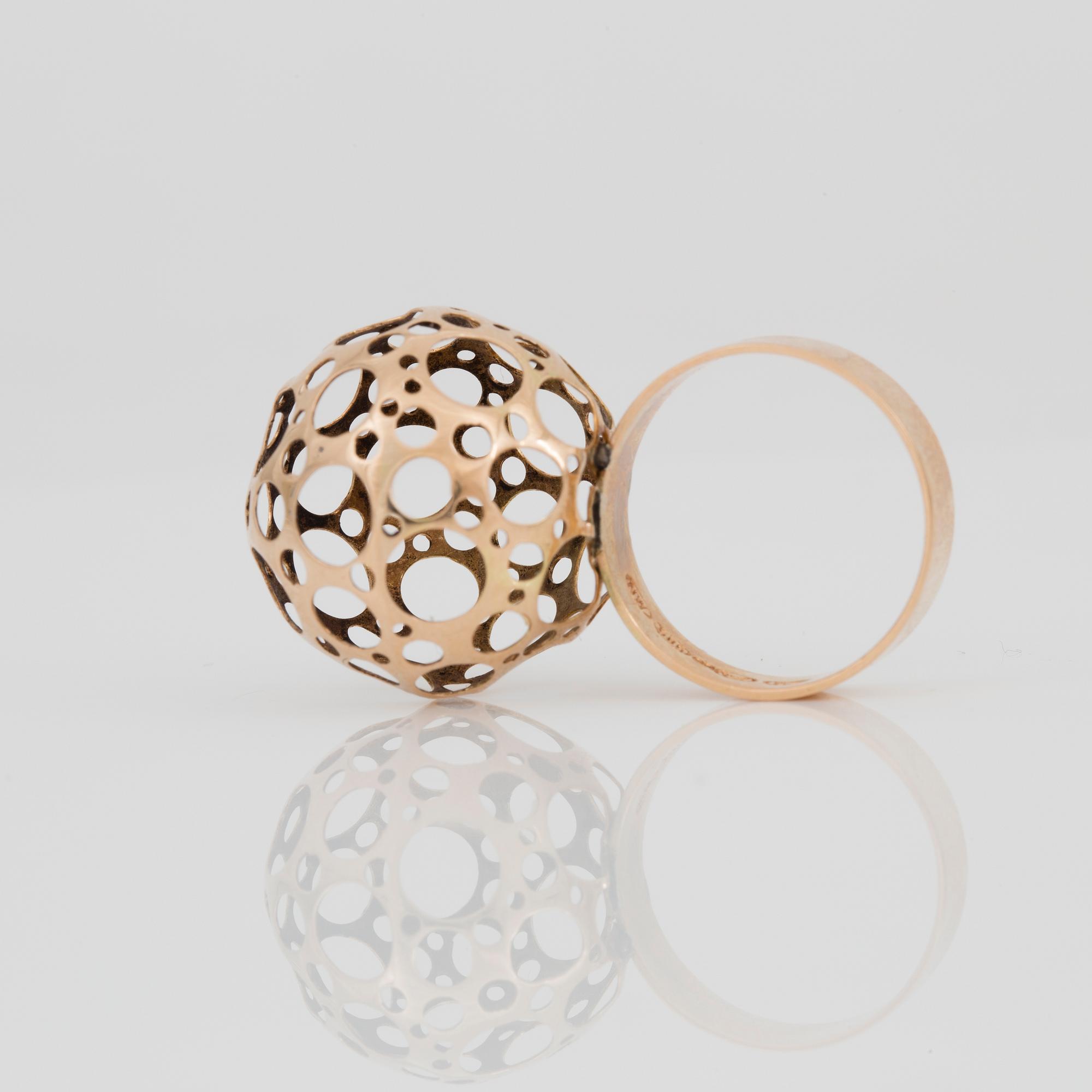 RING, 14 k guld Liisa Vitali,  Westerback, Helsingfors, Finland, 1969. Vikt 3 g.