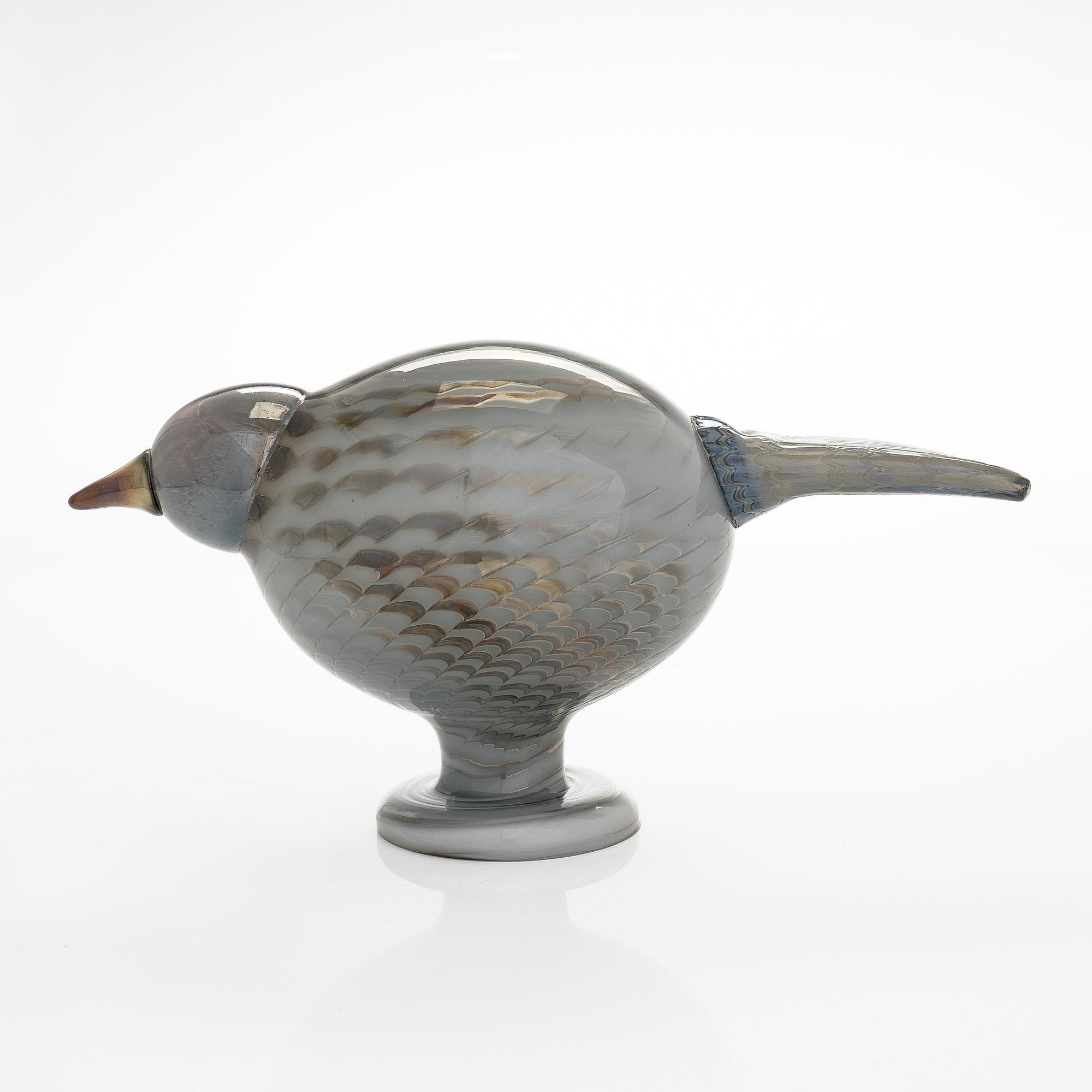 Oiva Toikka, a 'Pigeon' glass bird, signed O. Toikka Nuutajärvi.