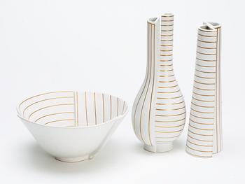 A set of two Wilhelm Kåge vases and a bowl, 'Guldsurrea', Gustavsberg 1950's.