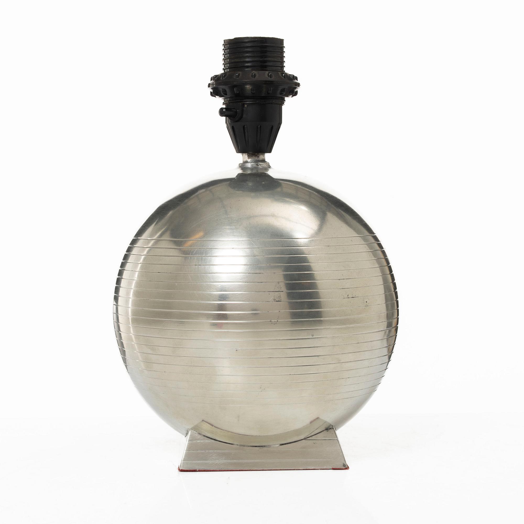 Guldsmedsaktiebolaget (GAB), bordslampa, tenn, Stockholm 1934.