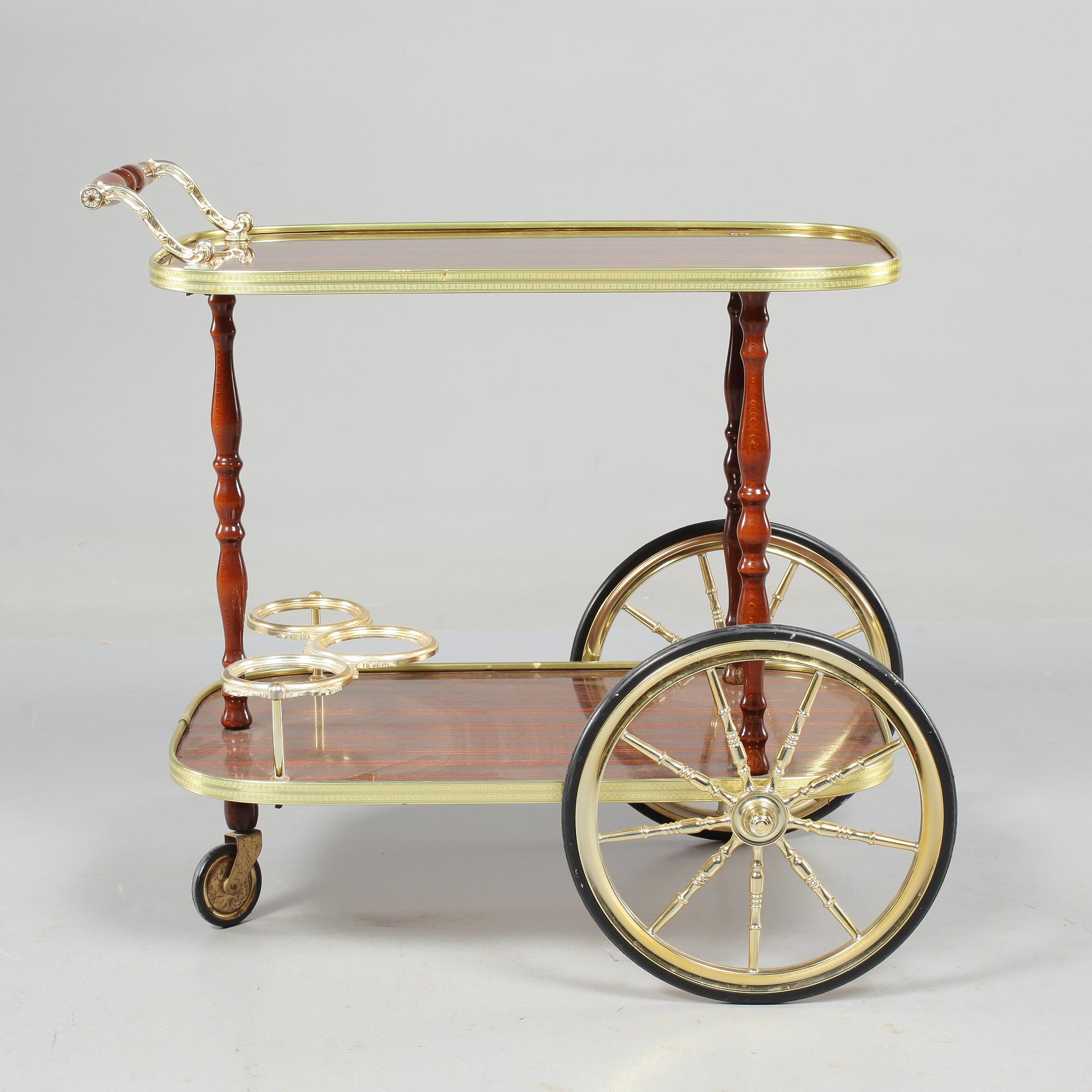 SERVERINGSVAGN, 1900-talets andra hälft.