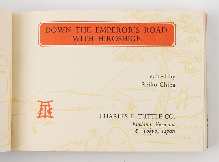 A set with two Japanese fans and a booklet 'Down the Emperors road with Hiroshige, Japan, 20th Century.