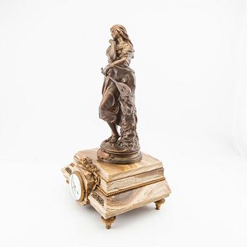 Table garniture 3 pcs 20th century.