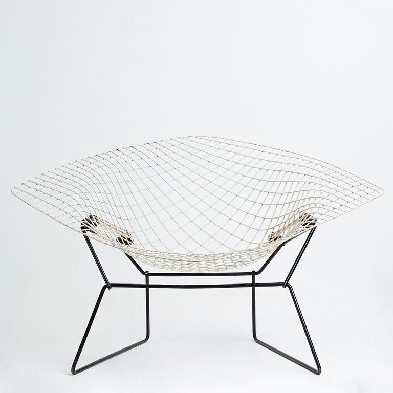 Harry Bertoia, "Diamond Chair Wide", Knoll International, möjligen på licens av Nordiska Kompaniet, 1950-60-tal.