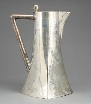 KANNA, silver, jugend, Bernt Erlandsson, Kristianstad 1909. Vikt ca 946 gram.