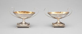 SALTKAR, ett par, silver, empir, Johan Henrik Lampa, Stockholm, 1810. Vikt ca 135 g.