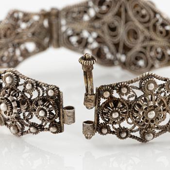 Arm ring and bracelet, decoration of filigree, silver.