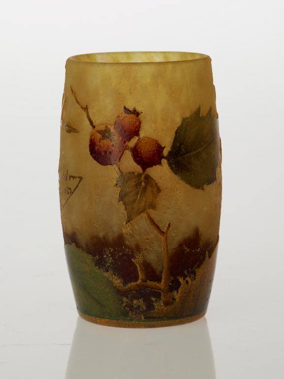 A Daum Art Nouveau glass vase, Nancy, France.