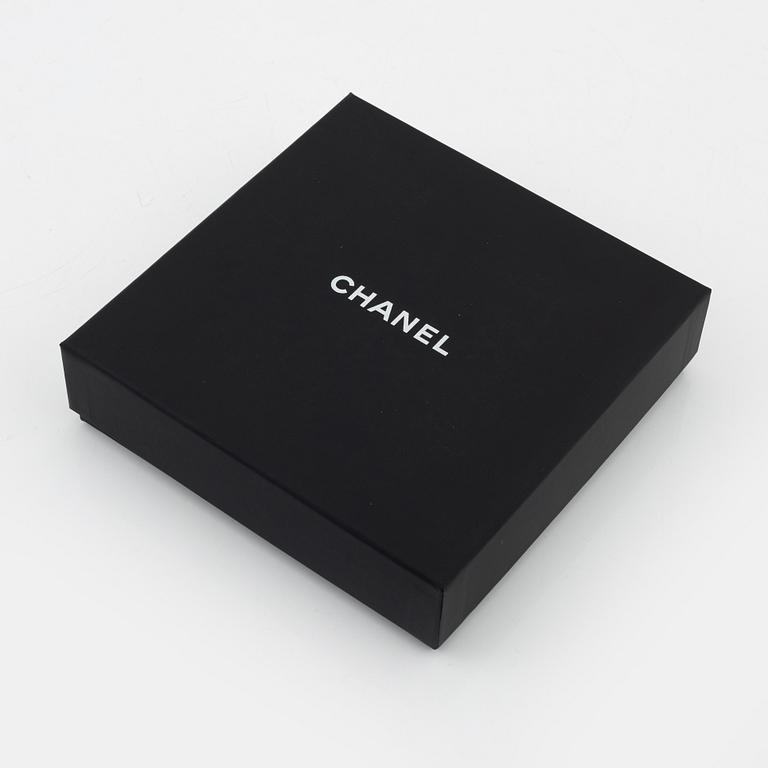 Chanel, "Crystal ball necklace", 2018.