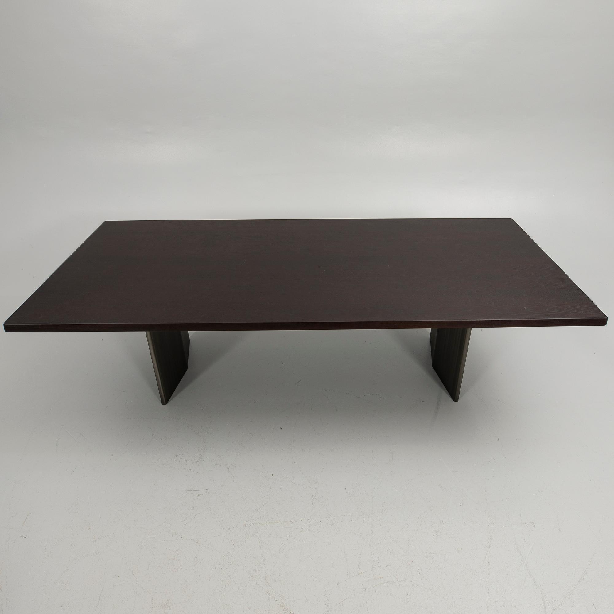Dining table/table, Minotti, Italy, 21st century.