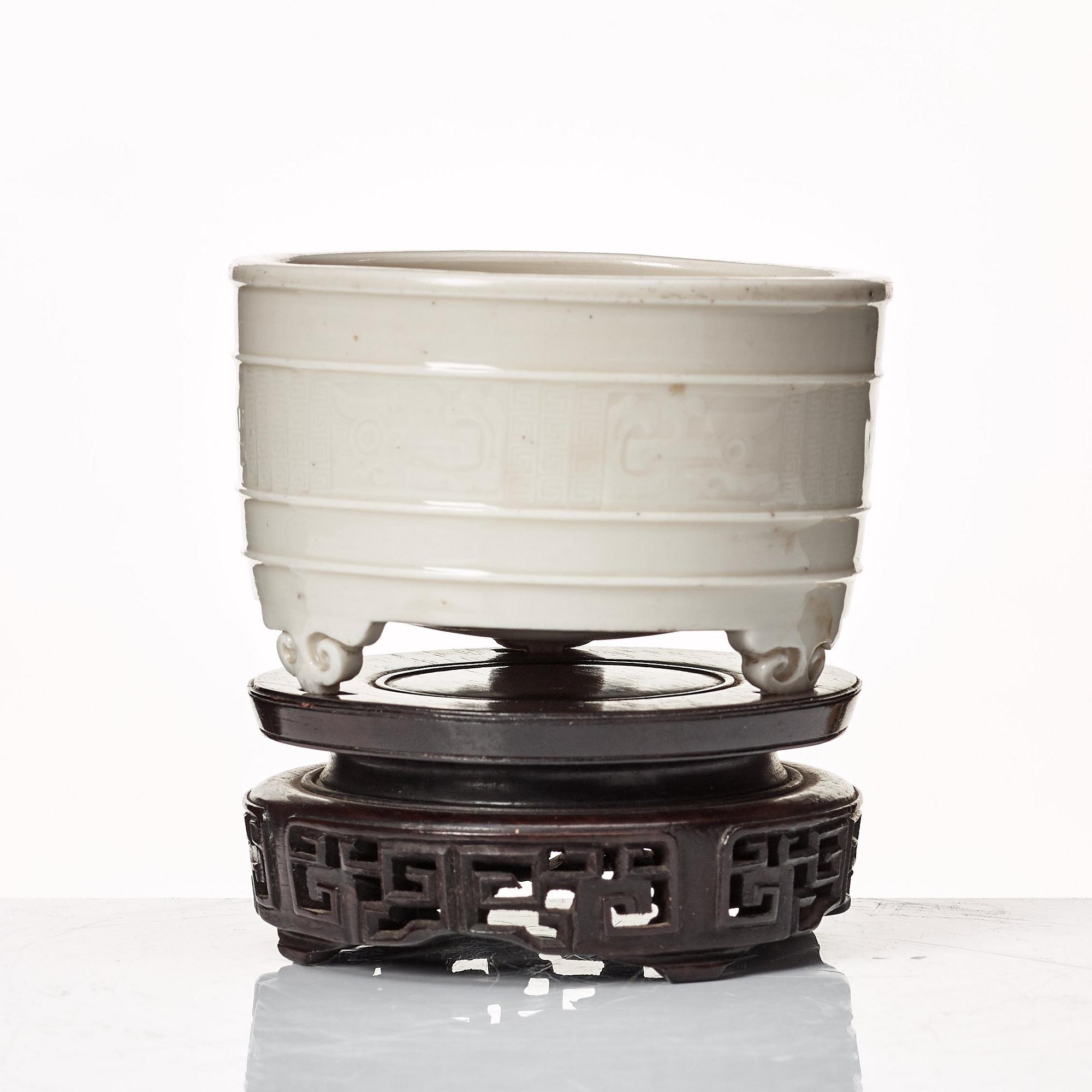 A blanc de chine censer, Qing dynasty, Kangxi (1662-1722).