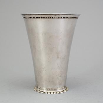 A SWEDISH SILVER BEAKER, mark of Johan Lund, Stockholm 1710. Weight c. 386 g.