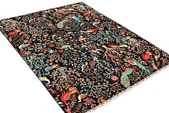 A Ziglar Ariana carpet, c. 297 x 203 cm.