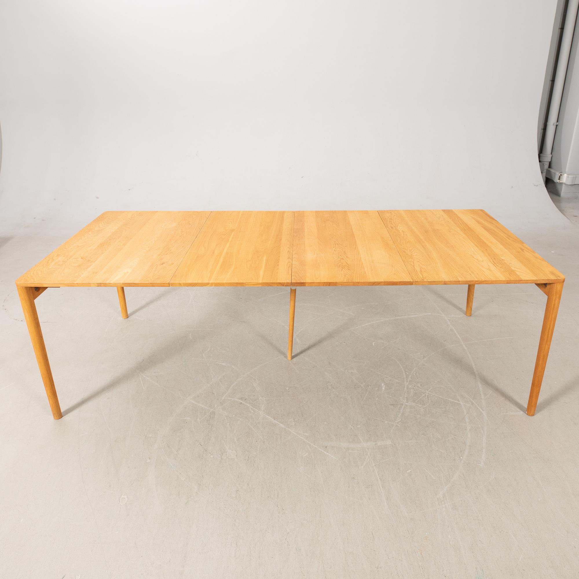 Nirvan Richter, dining table, "Brett Dining Table, Norrgavel".