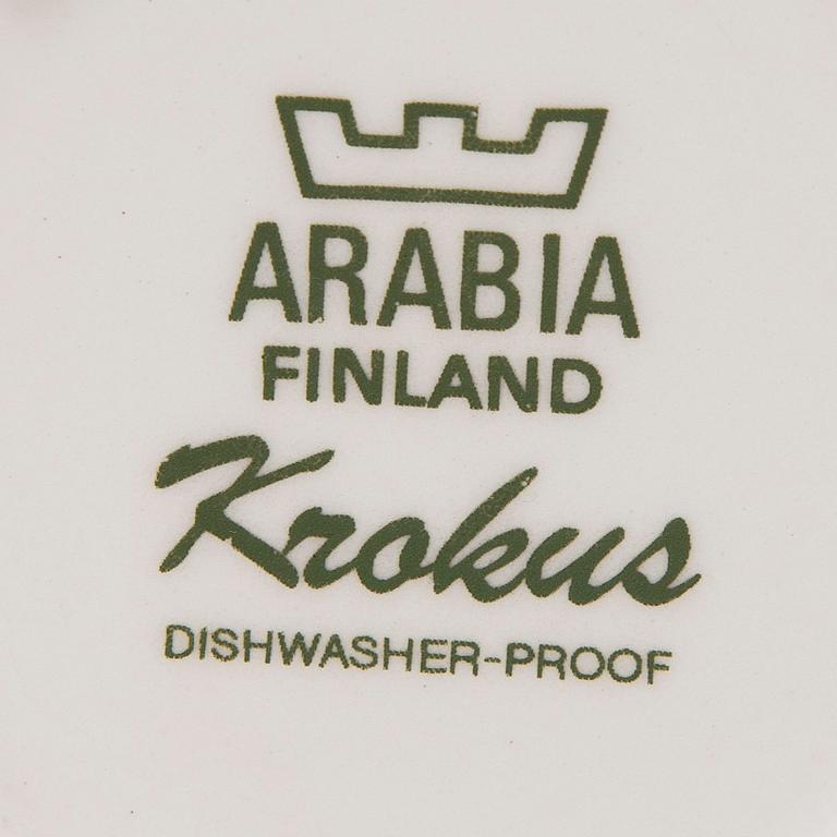 KAHVI-/TEEKUPPEJA, 9 kpl, "Krokus"-koriste Esteri Tomula, Arabia 1978-79.