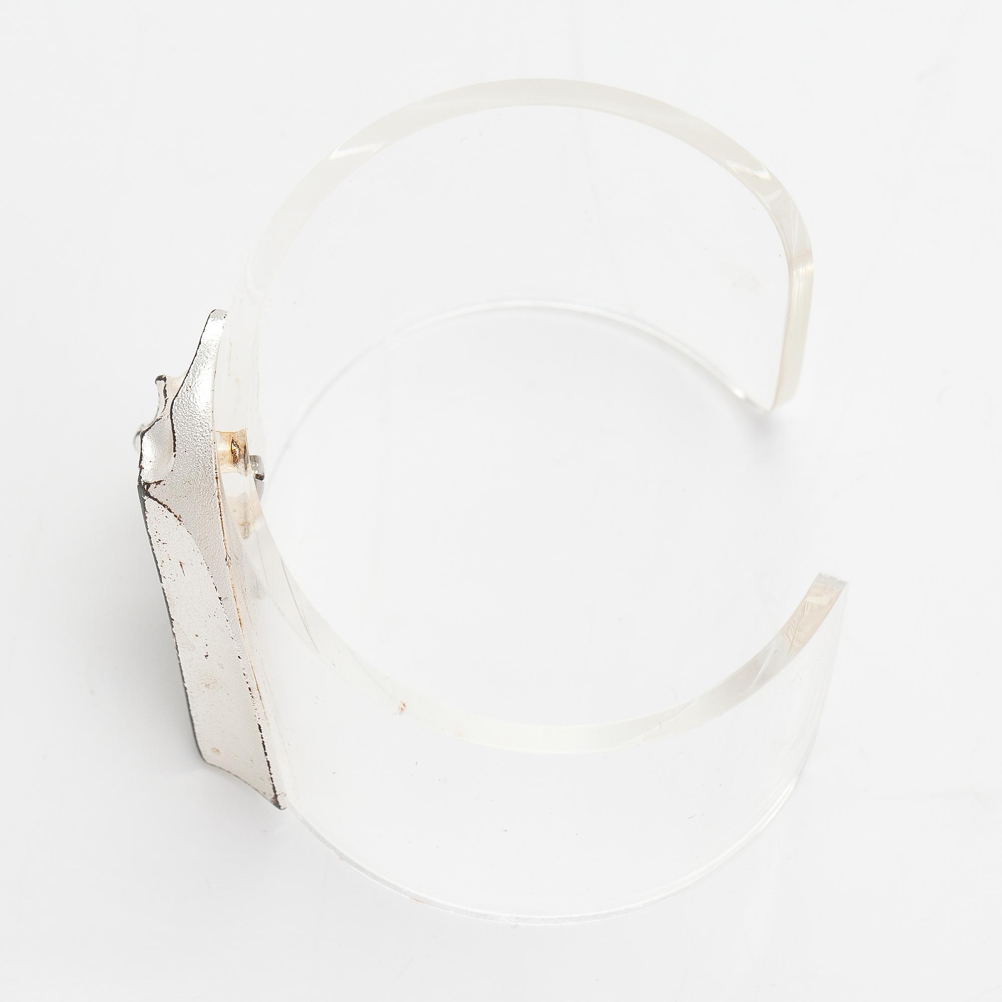 A sterlingsilver and acrylic bracelet "Alato". Lapponia 1988.