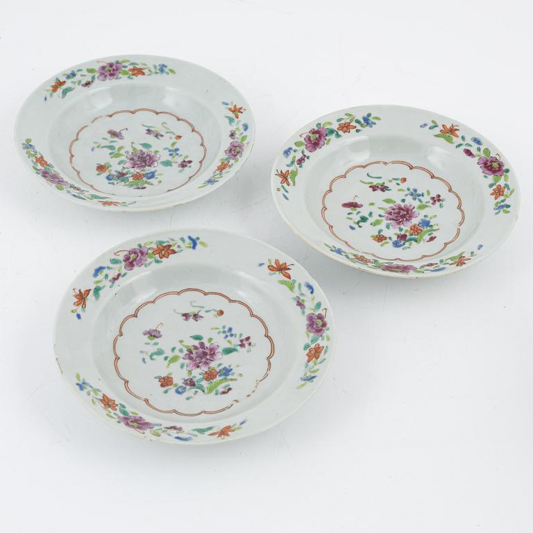 A porcelain Famille Rose Mug and three Dishes, China, Qinlong (1736-95).