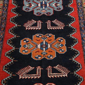 Matta, semiantik/Old, Meshkin/Azerbajdzjan, ca 317 x 114 cm.