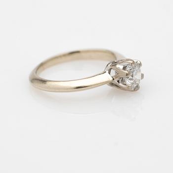 Ring, 14k gold with brilliant-cut diamond.