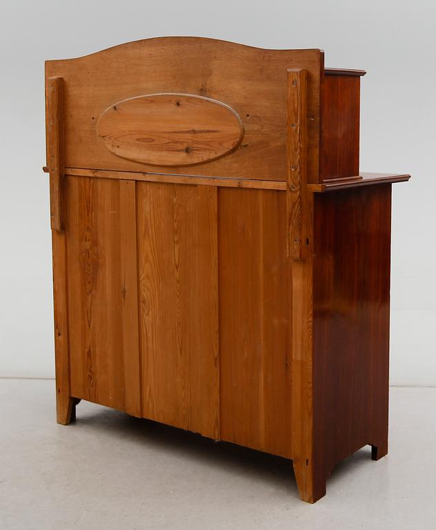 SERVERINGSSKÄNK, 1900-talets början.