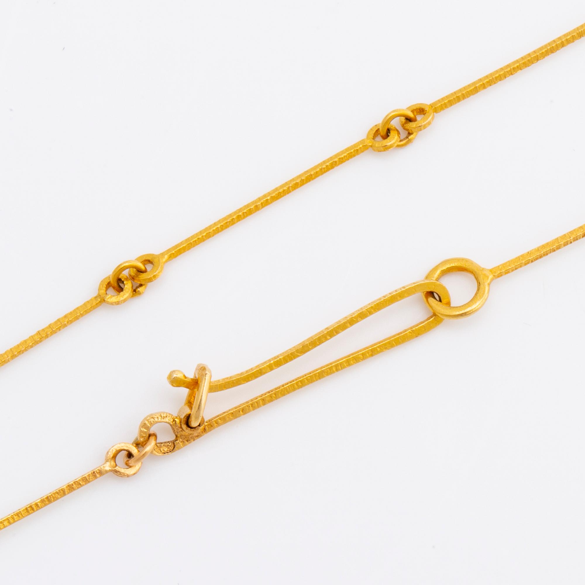 LAPPONIA pendant w chain 18k gold 1 cultured pearl approx 5 mm, length approx 45 cm.