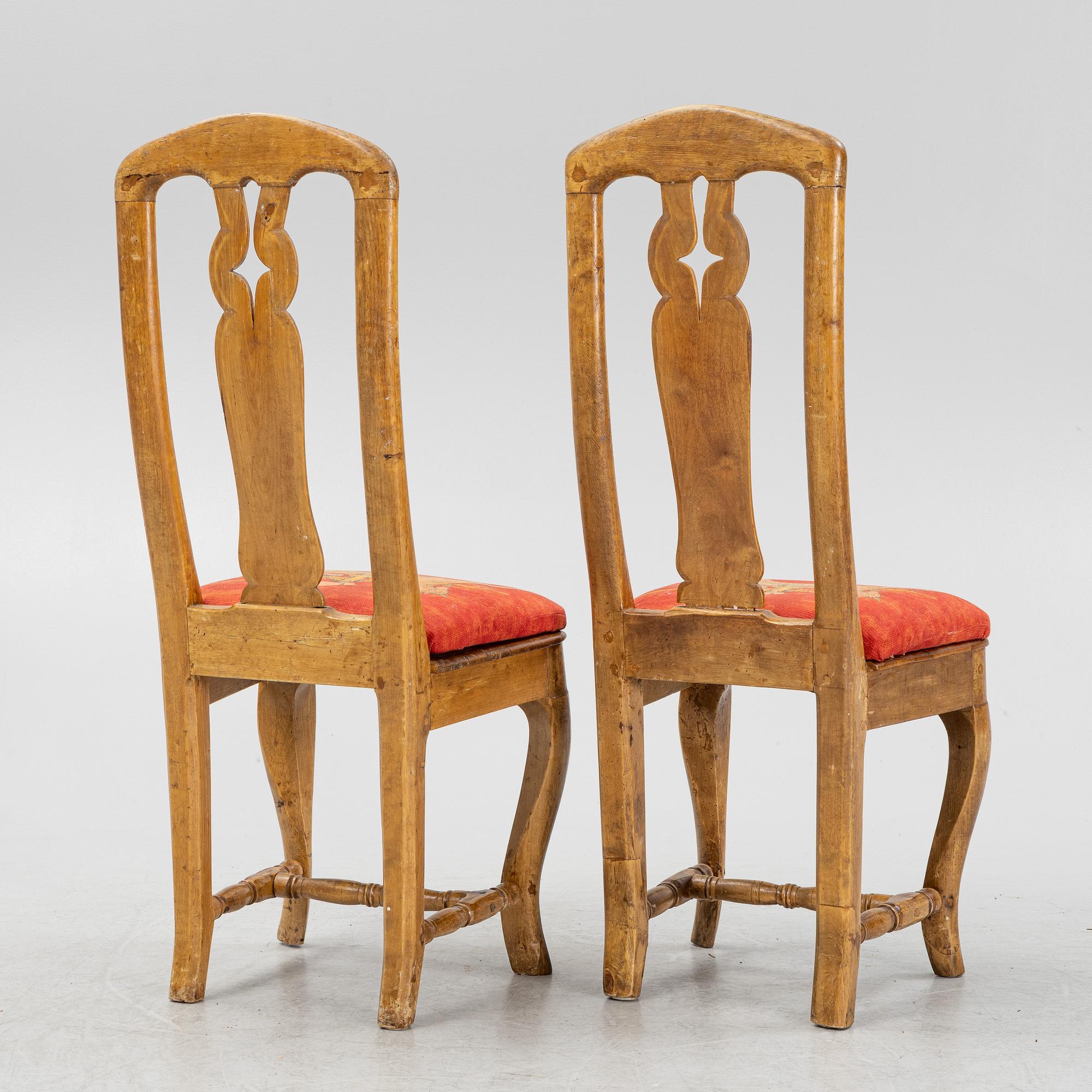 Stolar, ett par, senbarock 1700-tal.