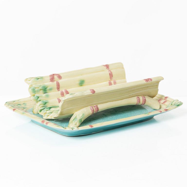 Rörstrand, A majolica asparagus dish, Rörstrand, Sweden, around 1900.