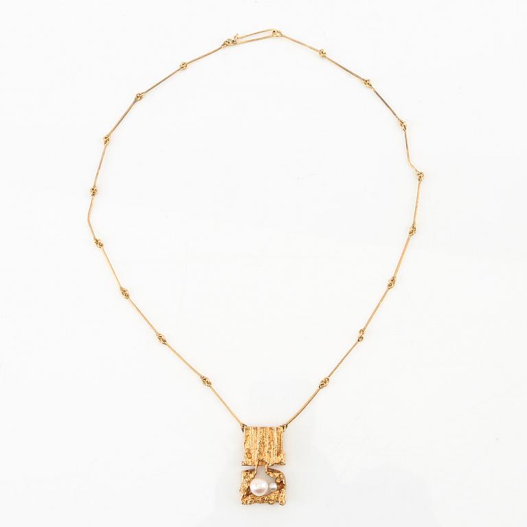 Björn Weckström, necklace "Kelohelmet", 18K gold and cultured pearls, Lapponia.