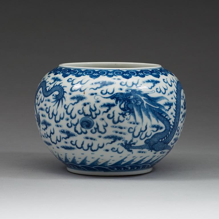 A blue and white dragon jar, Qing dynasty with Qianlong mark.