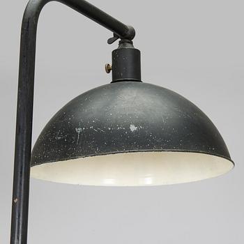 Paavo Tynell, golvlampa / ateljélampa, beställningsarbete, Taito 1933.