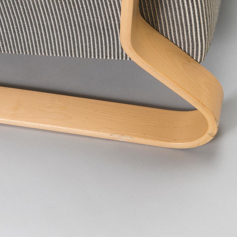 Alvar Aalto, Sohva, malli 544, Artek 2000-luku.