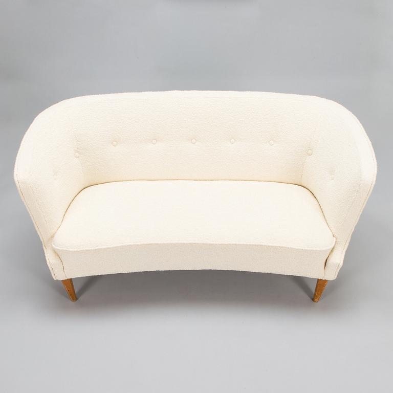 Werner West, A 1950s sofa 'Royal' for Oy Stockmann Ab, Keravan Puusepäntehdas, Finland.