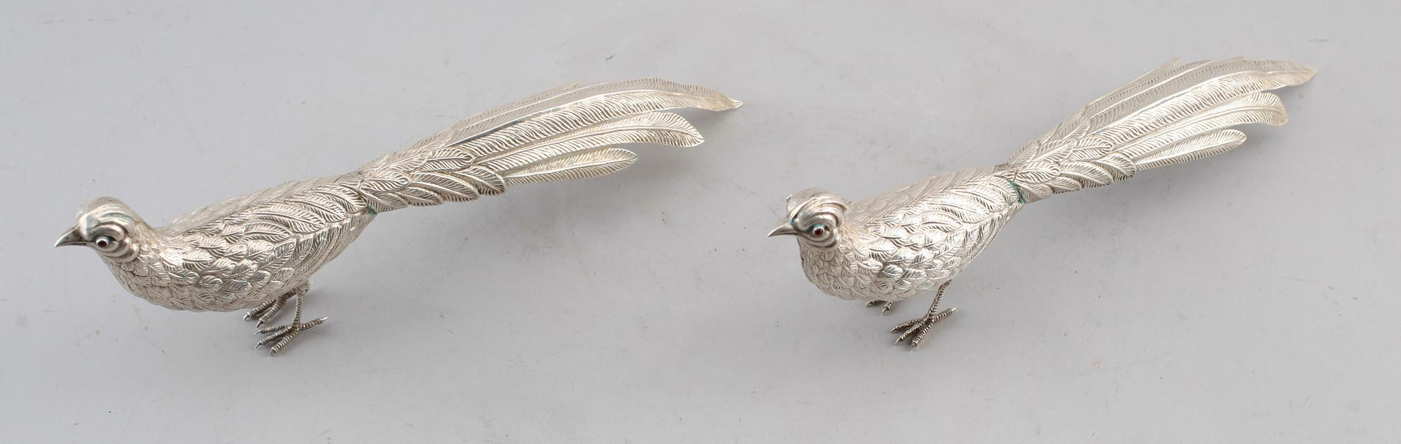 FIGURER, 1 par, silver, sydeuropa, 1900-talets andra hälft. Vikt ca 152 g.