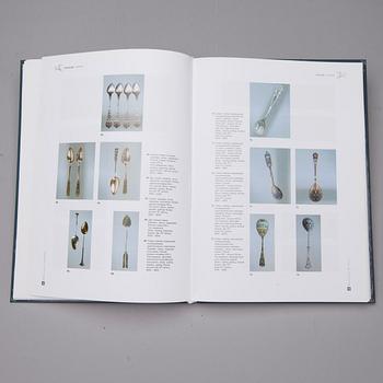 BOK / KATALOG, "Russian Silver Late 19th - early 20th century, Price-catalogue", S:t Petersburg 2010.