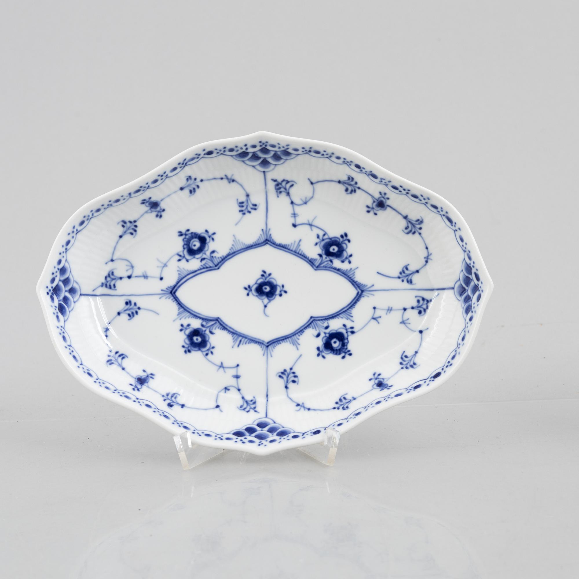 A set of 29 pieces coffee service, porcelain, "Musselmalet", Royal Copenhagen.
