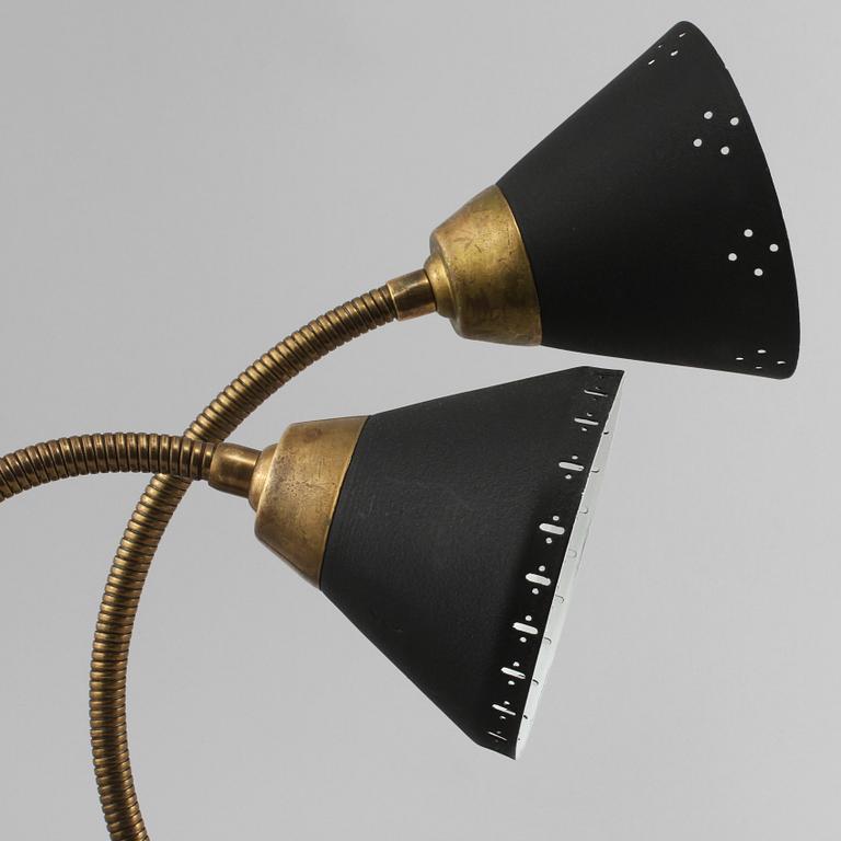 VÄGGLAMPOR, 2 st snarlika, Ewå, Värnamo, omkring 1900-talets mitt.