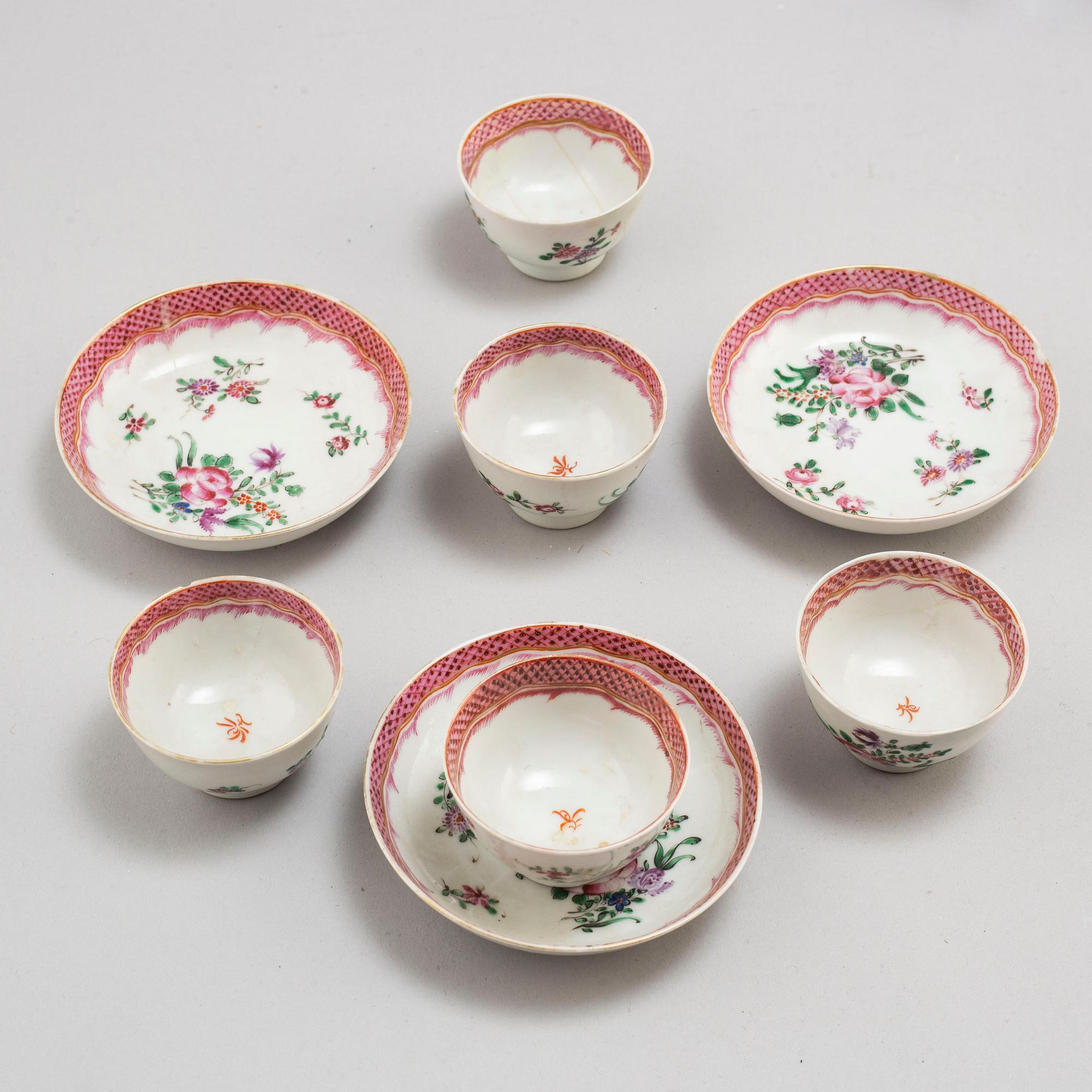 A famille rose export tea service, Qing dynasty, Qianlong (1736-95) (13 pieces).