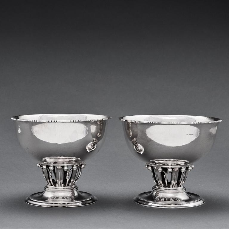 Georg Jensen, 2 silver bowls, Copenhagen 1915- 1927 (blurred), design nr 19 & 19A.