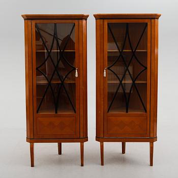 HÖRNVITRINSKÅP, 1 par, empirestil, 1900-talets första hälft.