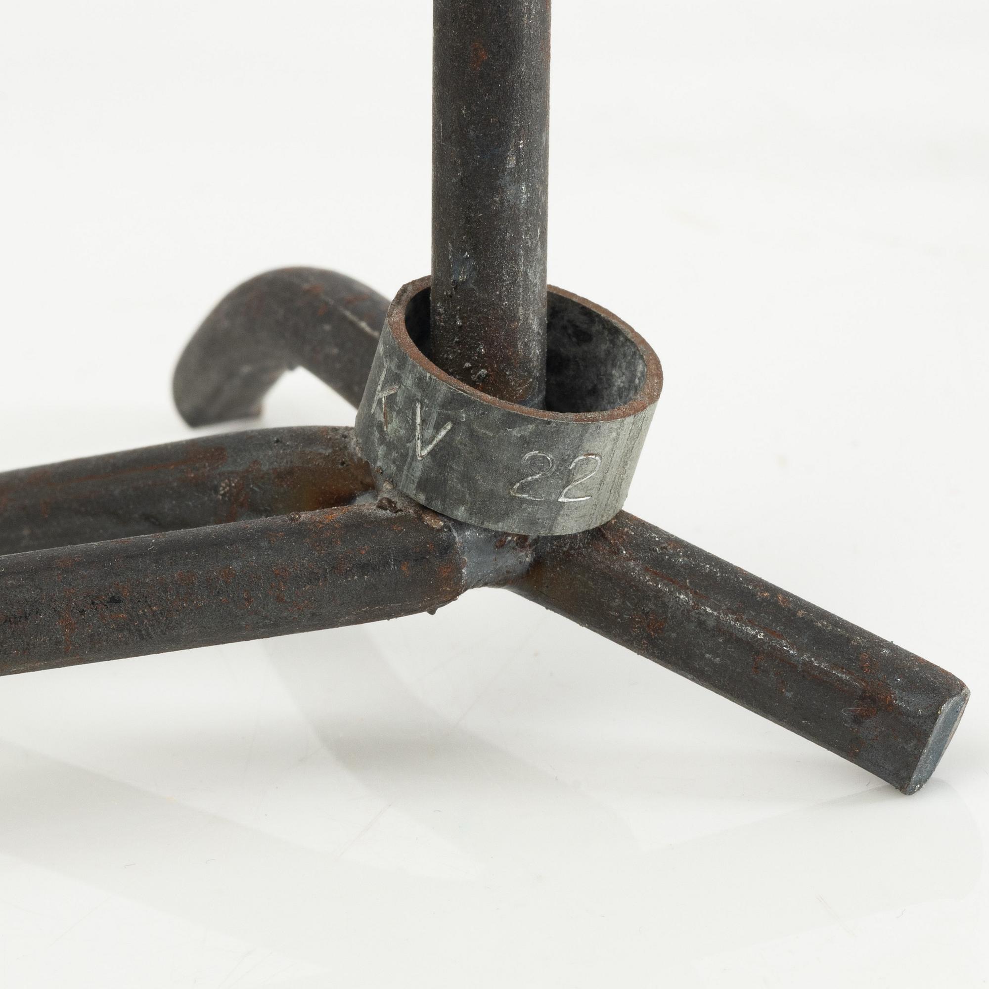 Koen Vanmechelen, "Walking Egg".